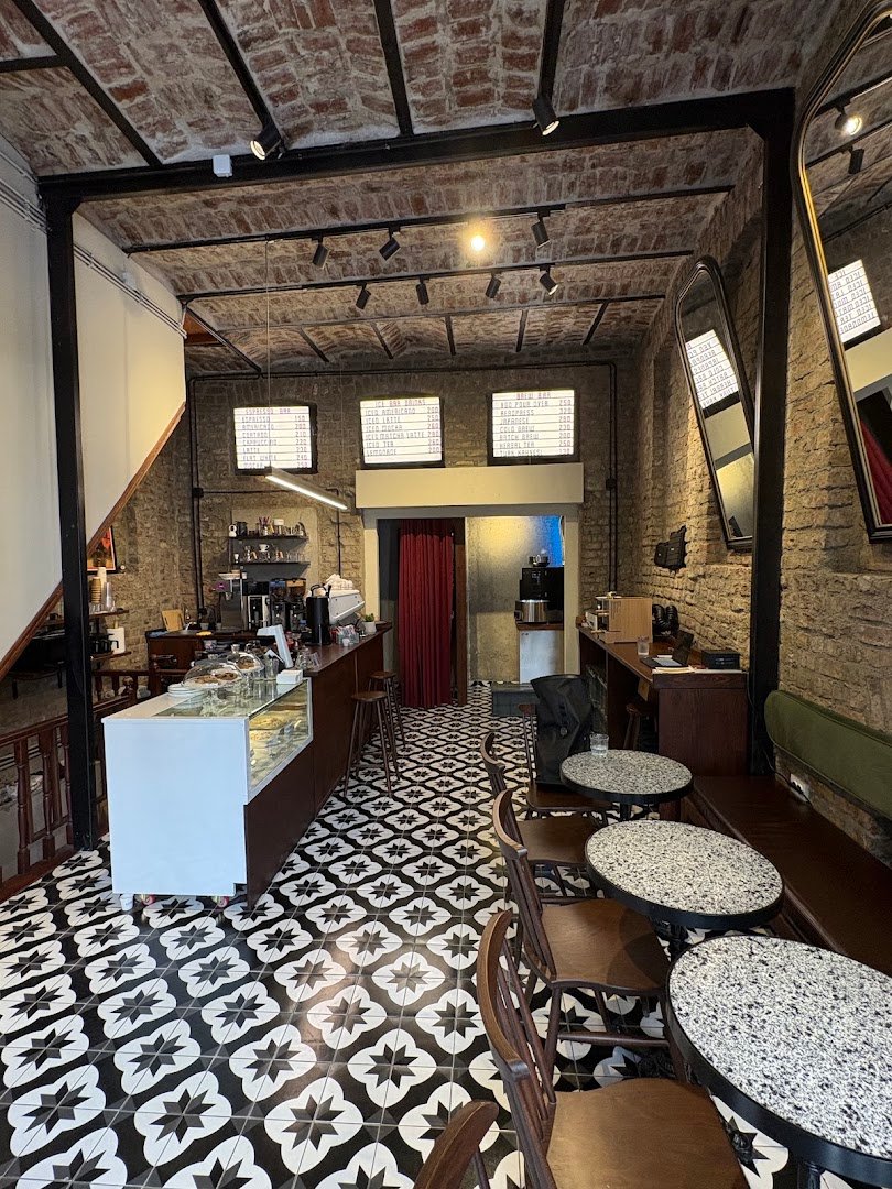 Arc Co Coffee Roastery specialty coffee shop in Istanbul - photo 3