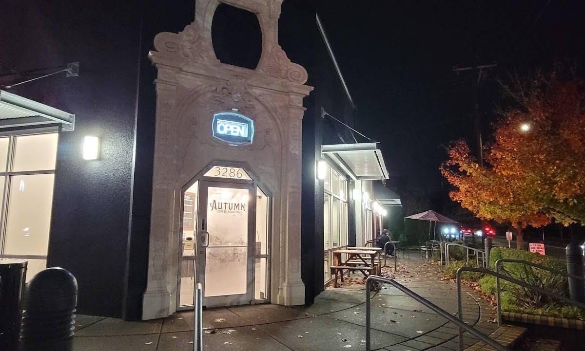 Autumn Coffee Roasting specialty coffee shop in Portland - photo 7