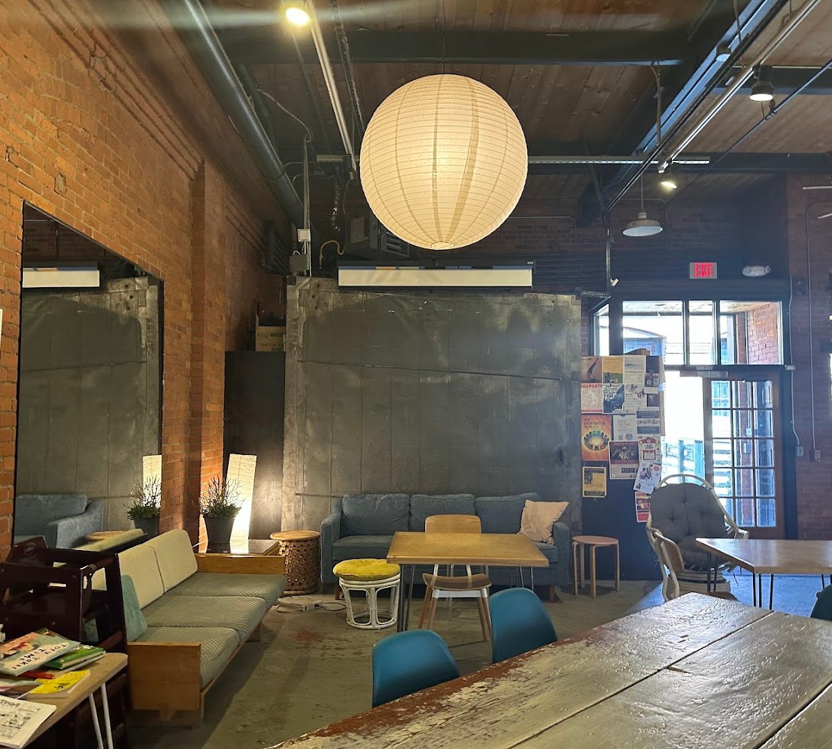 Nomad Coffee specialty coffee shop in Burlington - photo 3