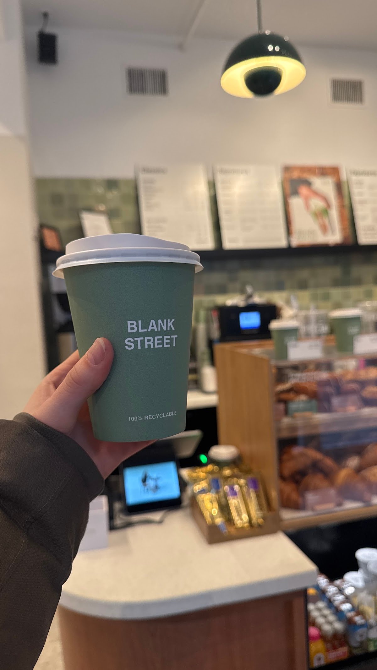 Blank Street specialty coffee shop in New York - photo 6