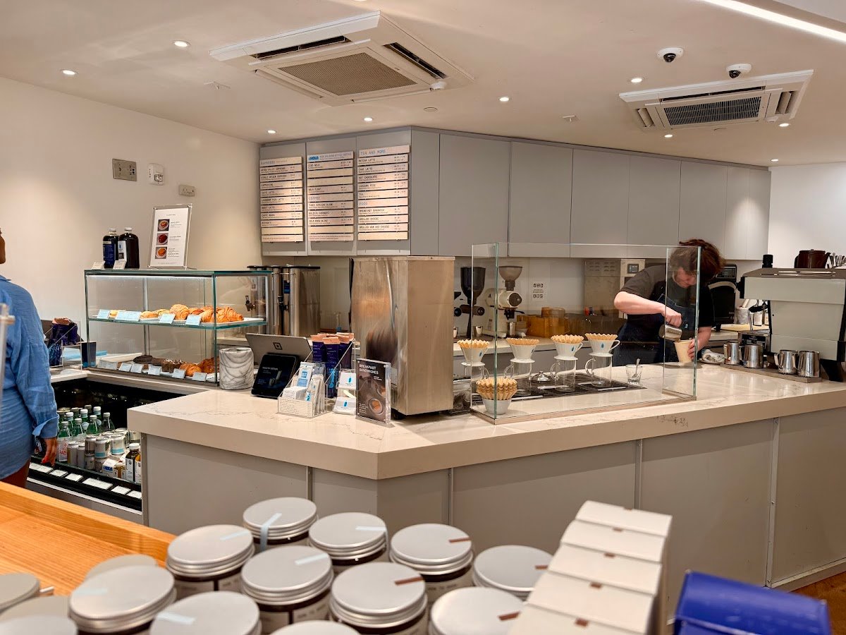 Blue Bottle Coffee specialty coffee shop in Boston - photo 6