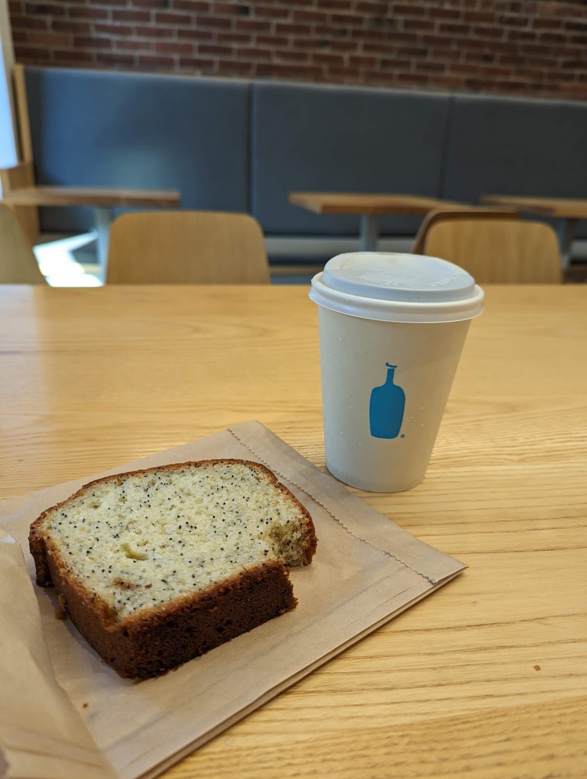 Blue Bottle Coffee specialty coffee shop in Boston - photo 9