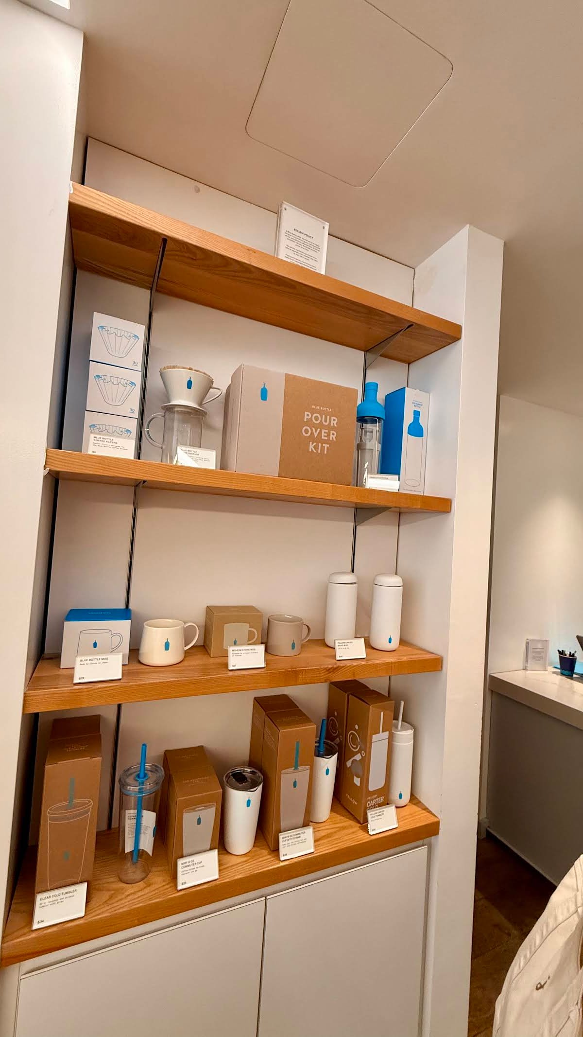 Blue Bottle Coffee specialty coffee shop in Boston - photo 10