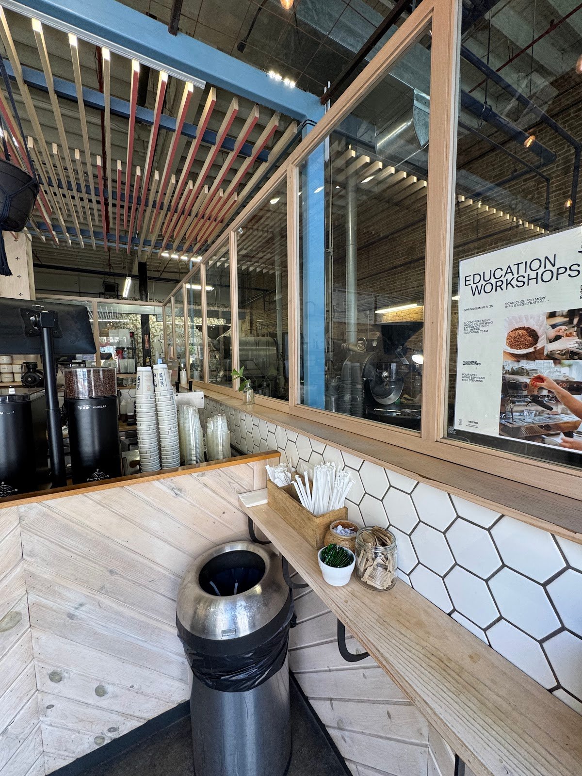 Metric specialty coffee shop in Chicago - photo 7