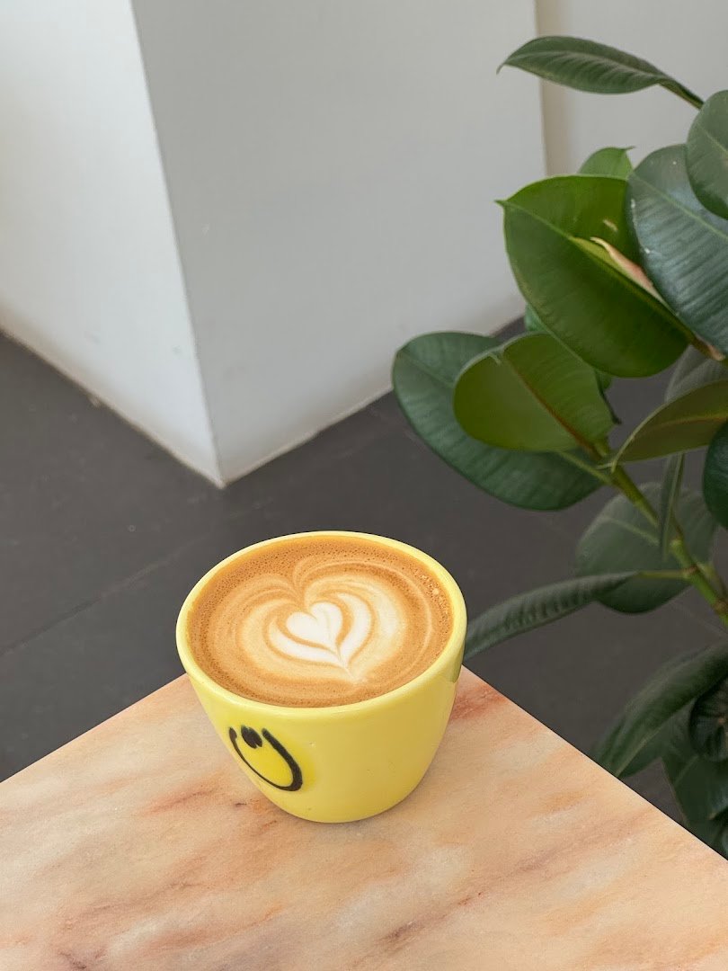 Coffee at Ele Ela Café, specialty coffee shop in Lisbon