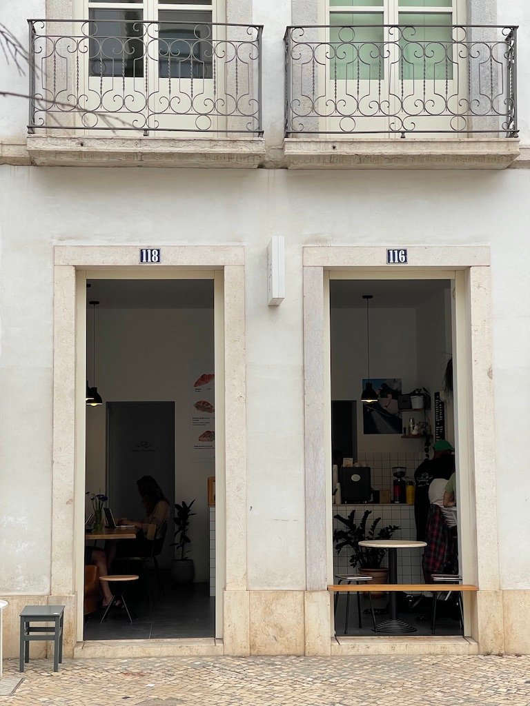 Storefront of Ele Ela Café, specialty coffee shop in Lisbon