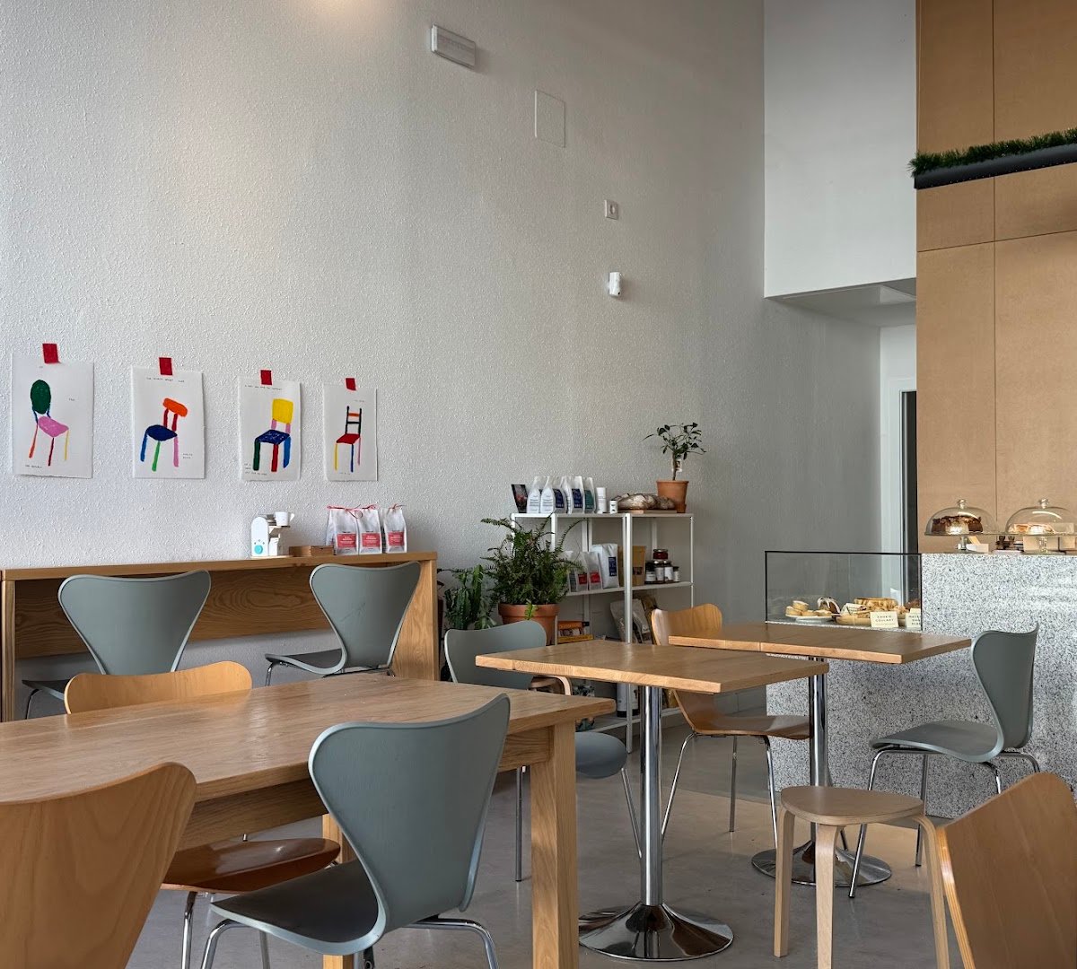 Plein Cafe & Deli specialty coffee shop in Madrid - photo 3