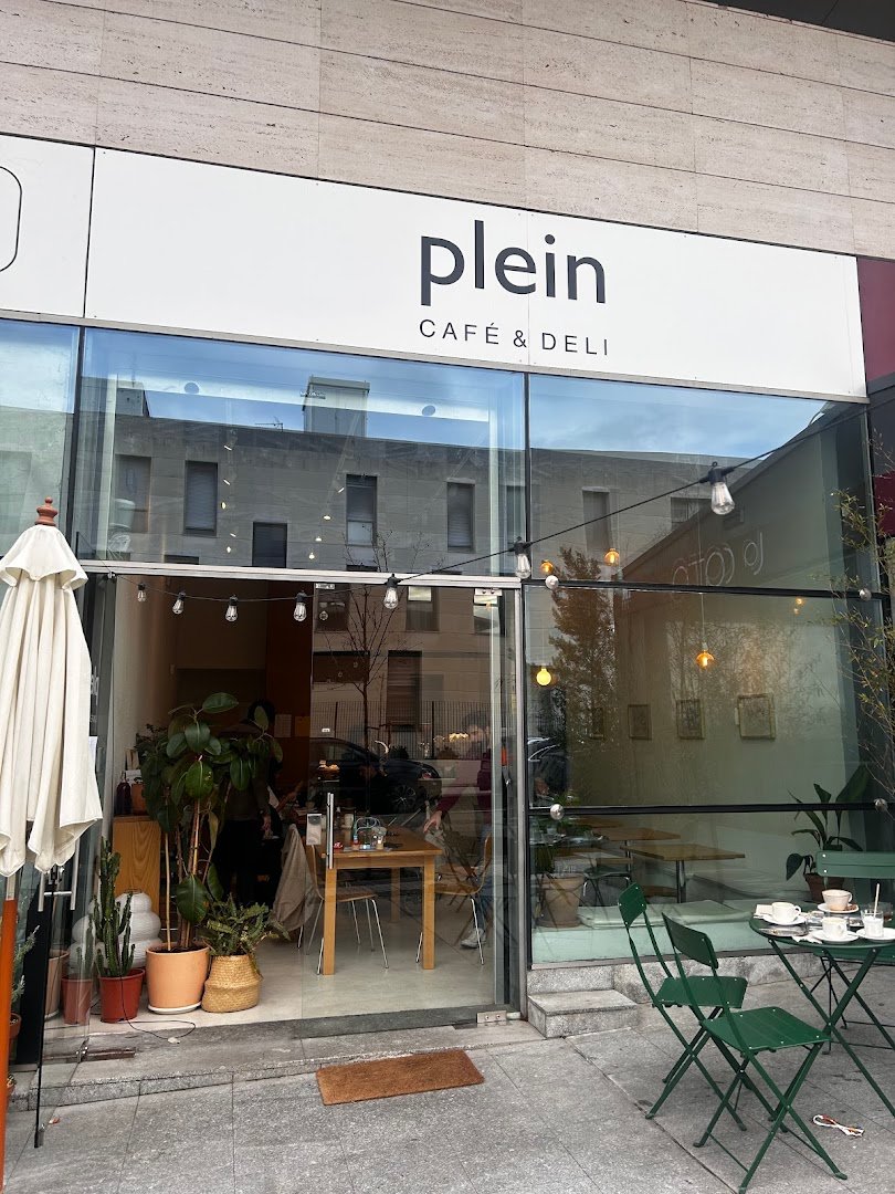 Plein Cafe & Deli specialty coffee shop in Madrid - photo 5