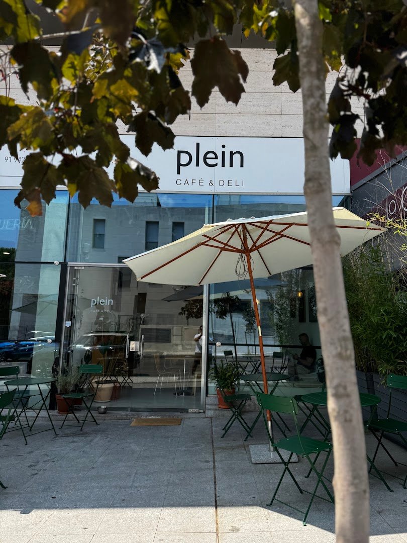 Plein Cafe & Deli specialty coffee shop in Madrid - photo 7