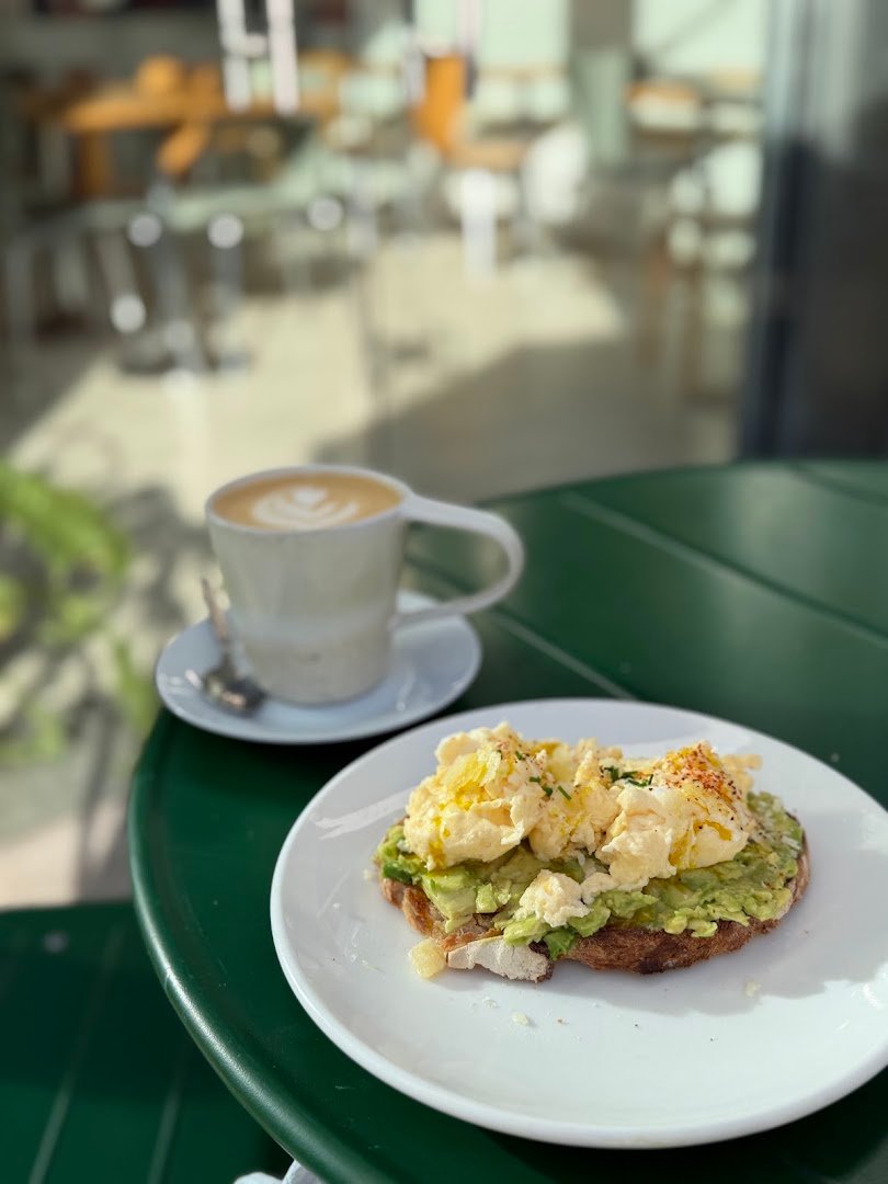 Plein Cafe & Deli specialty coffee shop in Madrid - photo 8