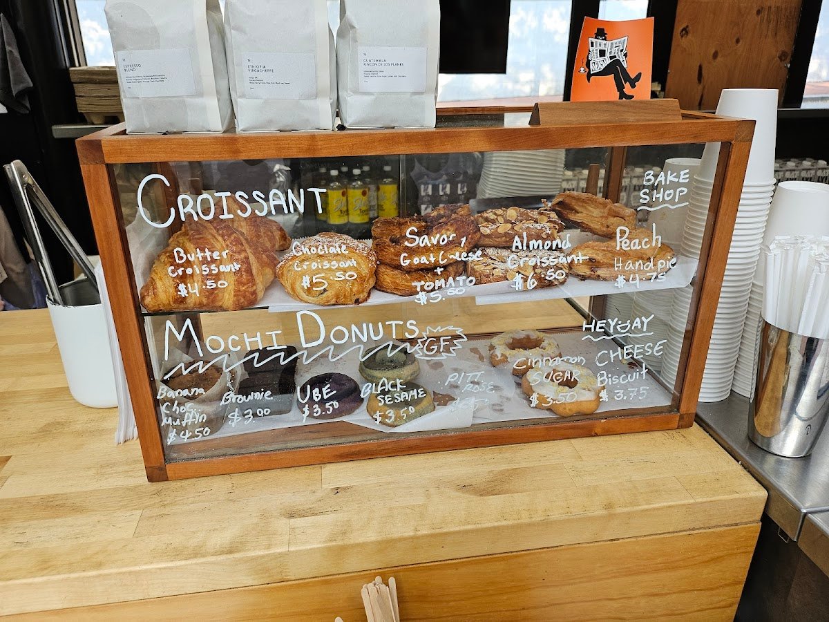 Less and more coffee specialty coffee shop in Portland - photo 7