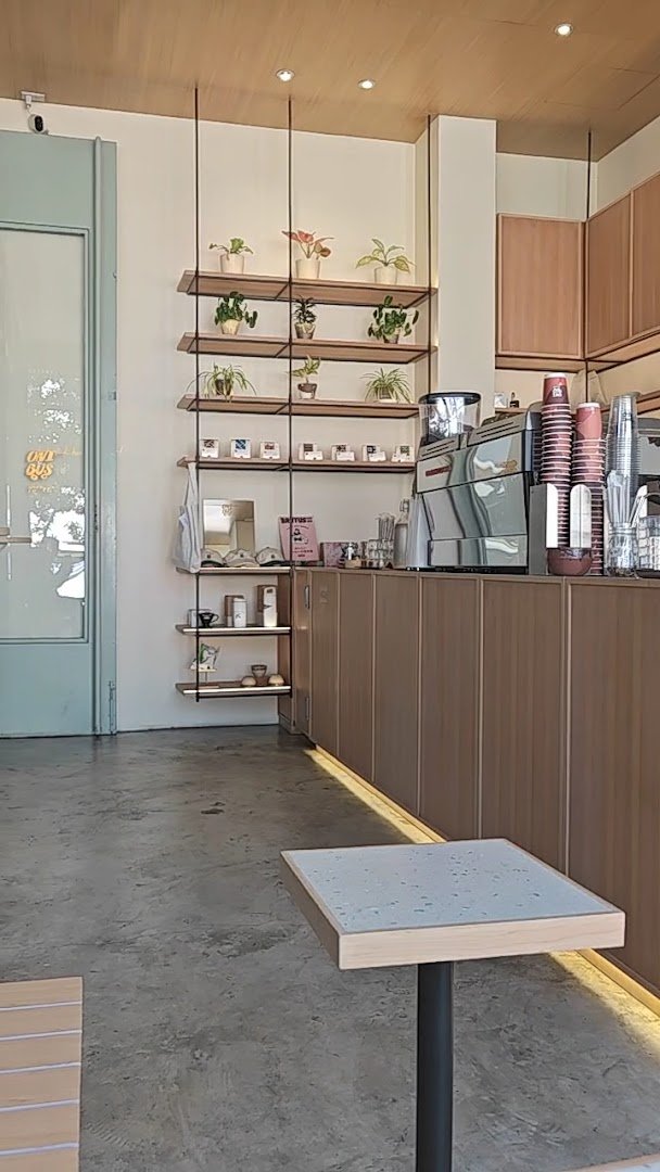 ONIBUS COFFEE Bangkok specialty coffee shop in Bangkok - photo 10