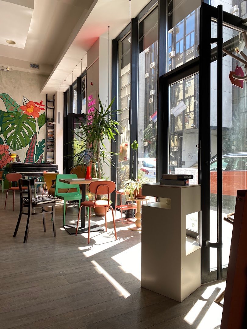 Interior of Kuća Umetnica, specialty coffee shop in Belgrade
