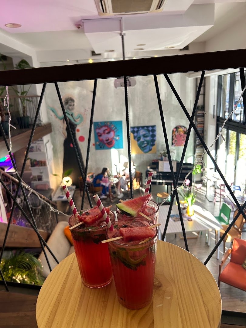 Coffee at Kuća Umetnica, specialty coffee shop in Belgrade