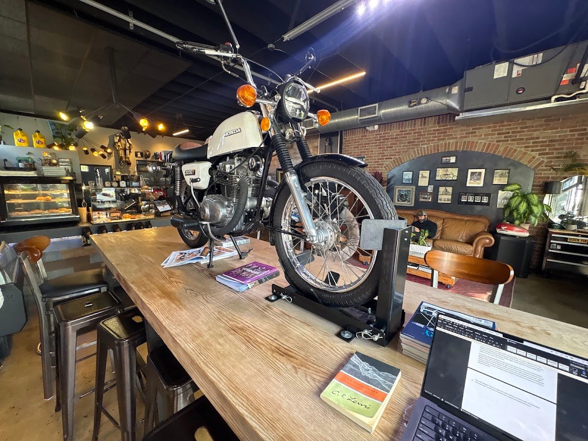 Imperial Moto Café specialty coffee shop in Miami - photo 8