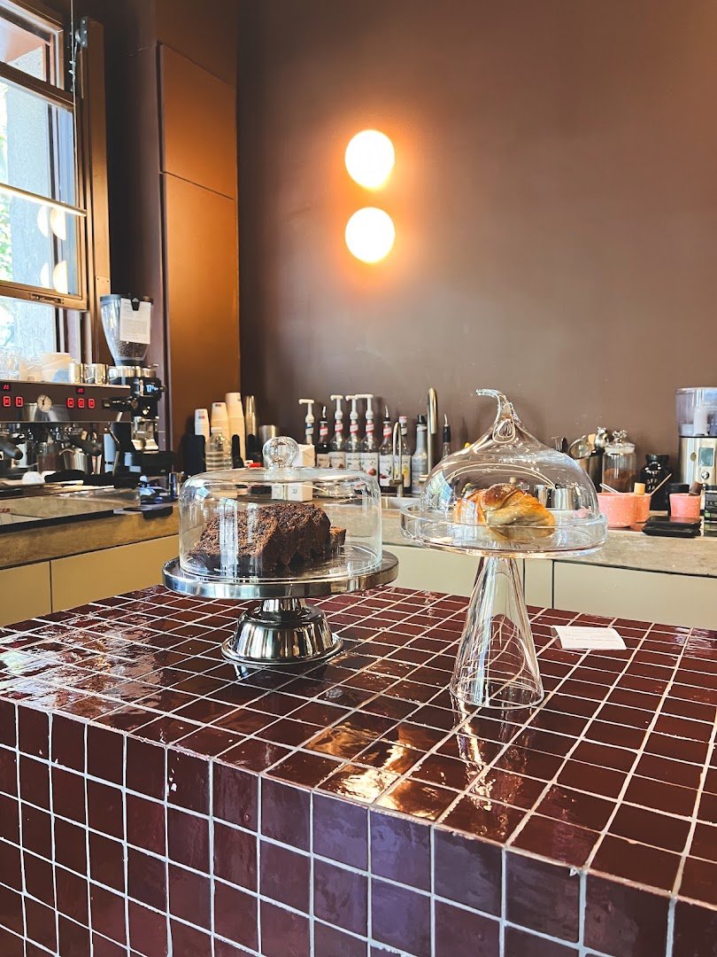 Balzac Café specialty coffee shop in Barcelona - photo 9
