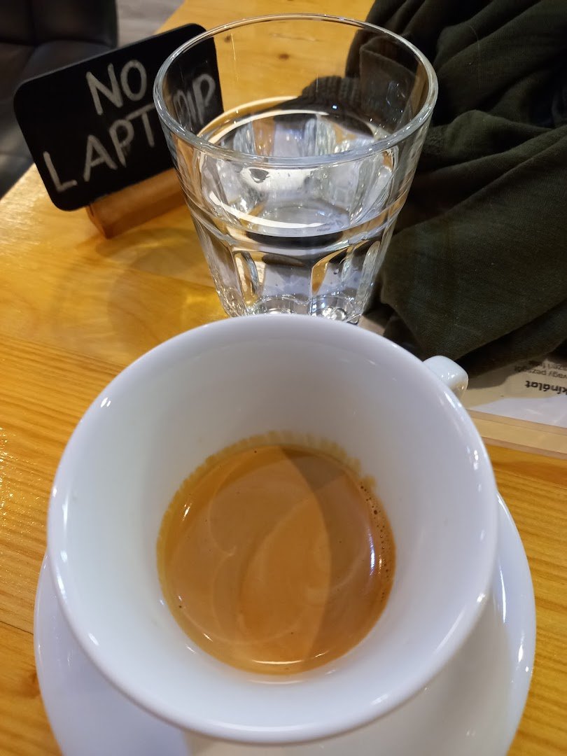 Addicted2Caffeine specialty coffee shop in Budapest - photo 14