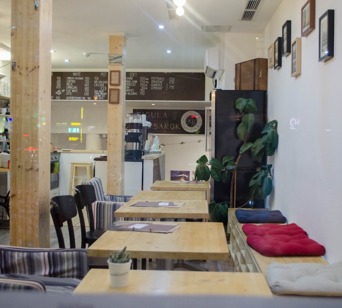 Addicted2Caffeine specialty coffee shop in Budapest - photo 2