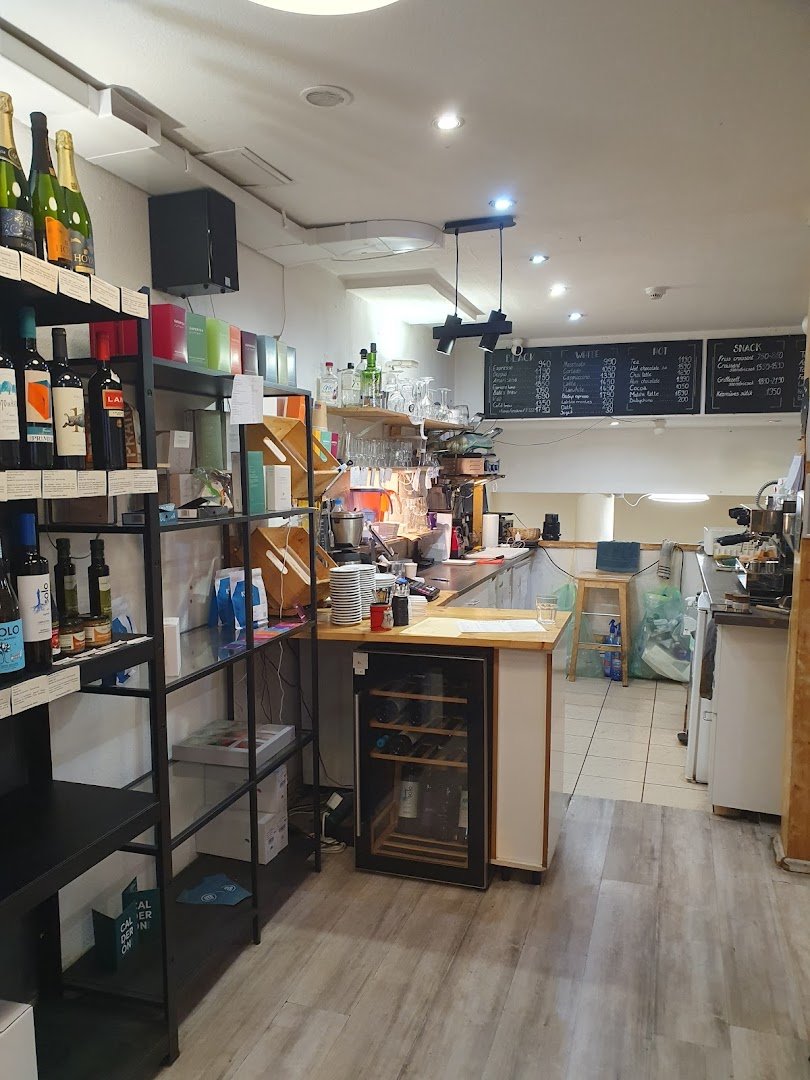 Addicted2Caffeine specialty coffee shop in Budapest - photo 4