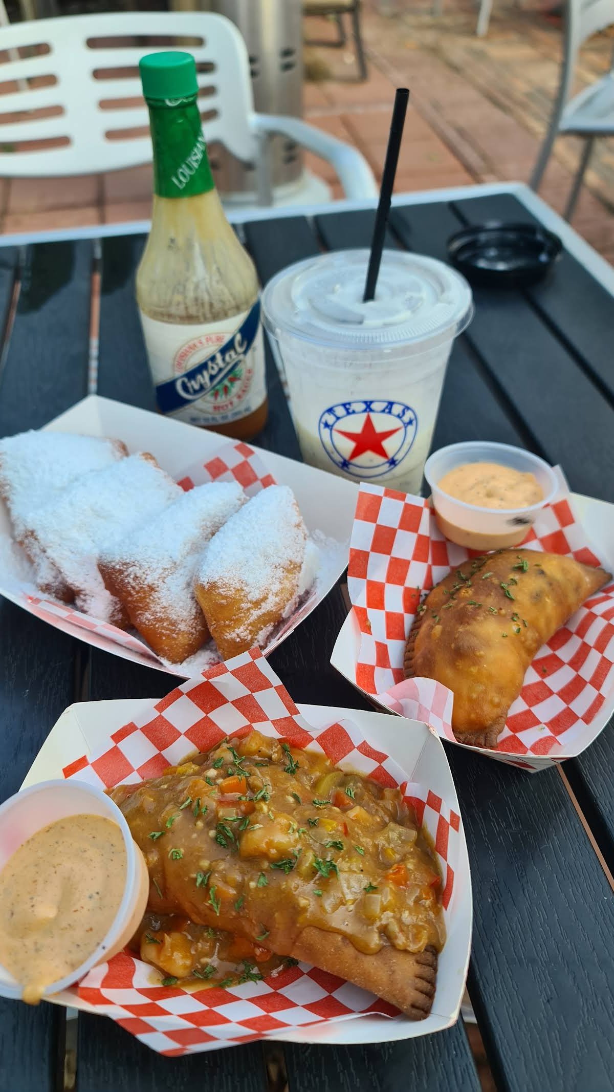 Damn Fine Coffee and Fried Pies specialty coffee shop in Houston - photo 7