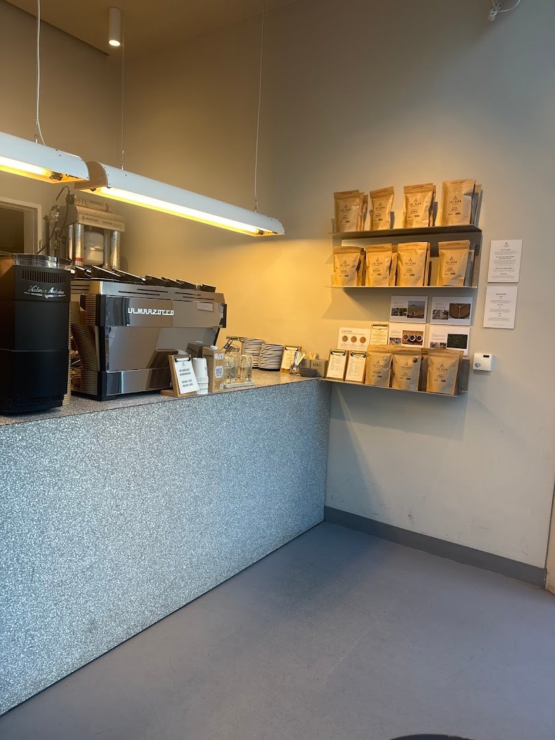 THE BARN Coffee Roasters Berlin specialty coffee shop in Berlin - photo 15