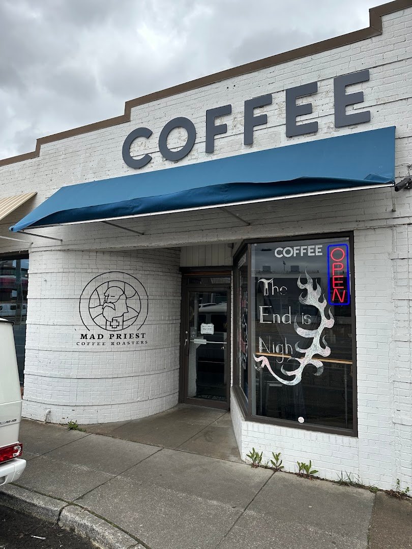 Mad Priest Coffee Roasters specialty coffee shop in Chattanooga - photo 8