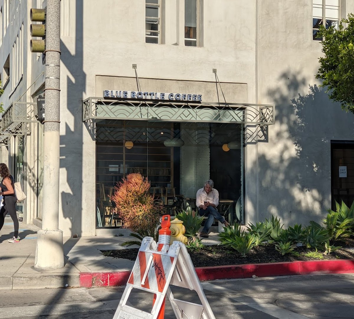 Blue Bottle Coffee specialty coffee shop in Los Angeles - photo 9