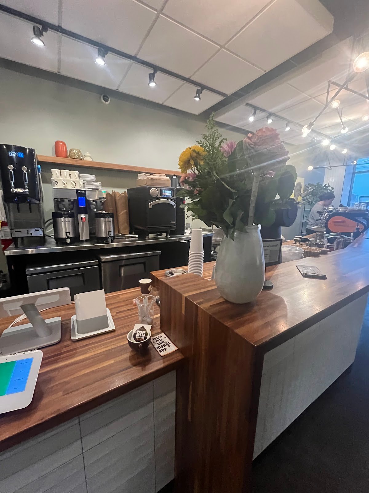 Big Shoulders Coffee specialty coffee shop in Chicago - photo 4