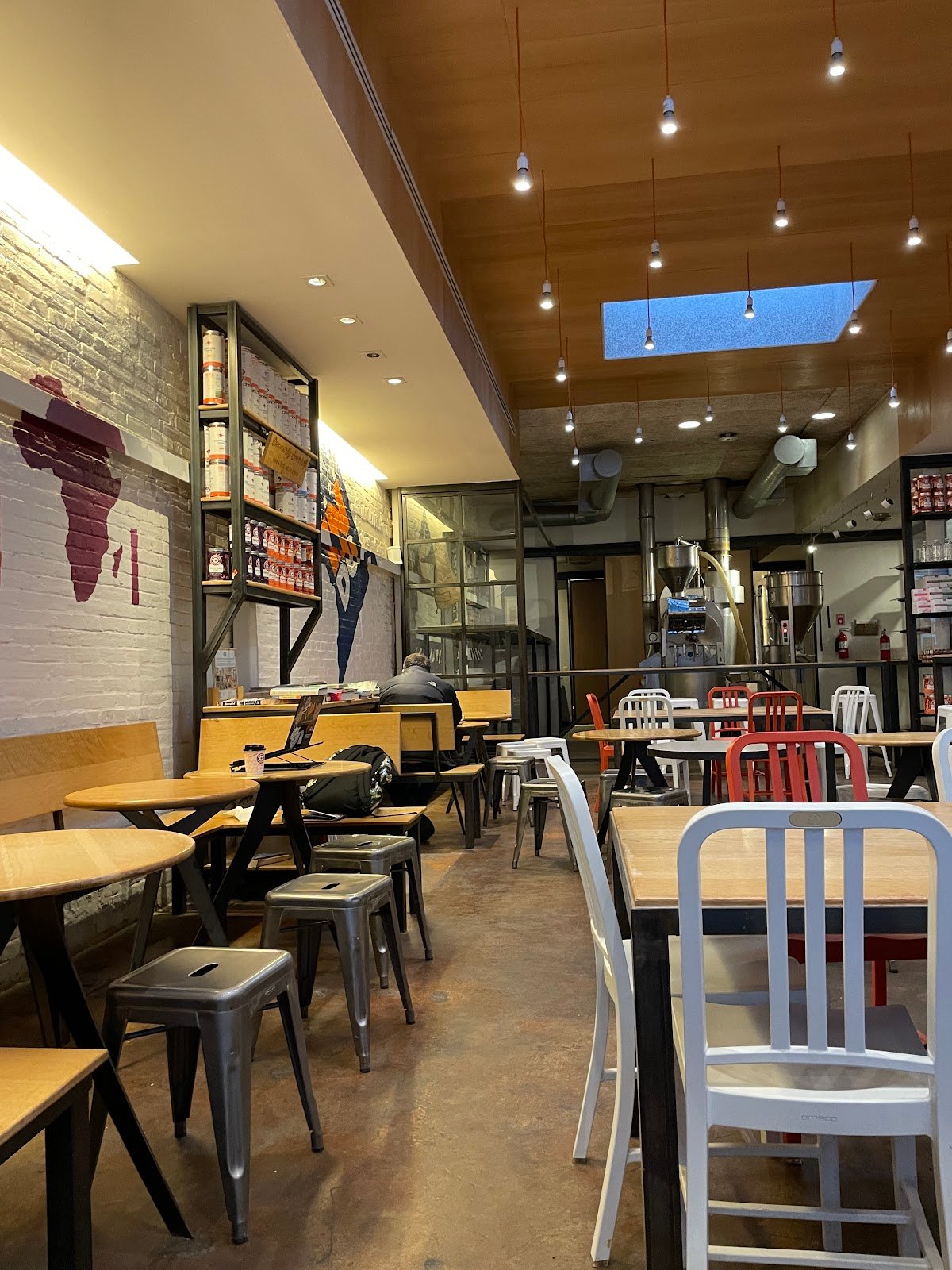 Compass Coffee specialty coffee shop in Washington, D.C. - photo 5