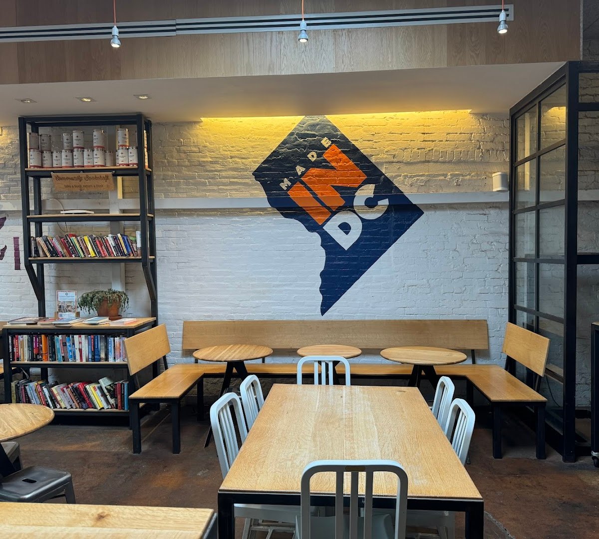 Compass Coffee specialty coffee shop in Washington, D.C. - photo 9