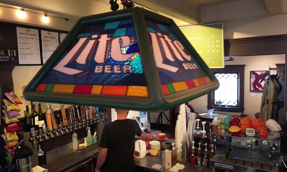 The Commons Cafe and Taproom specialty coffee shop in Bend - photo 7