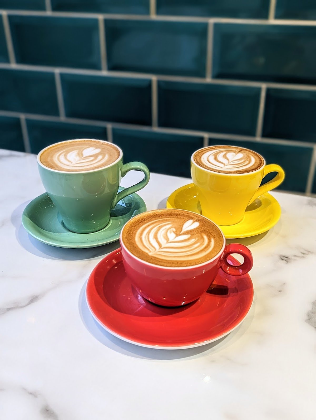 Naive specialty coffee shop in London - photo 3