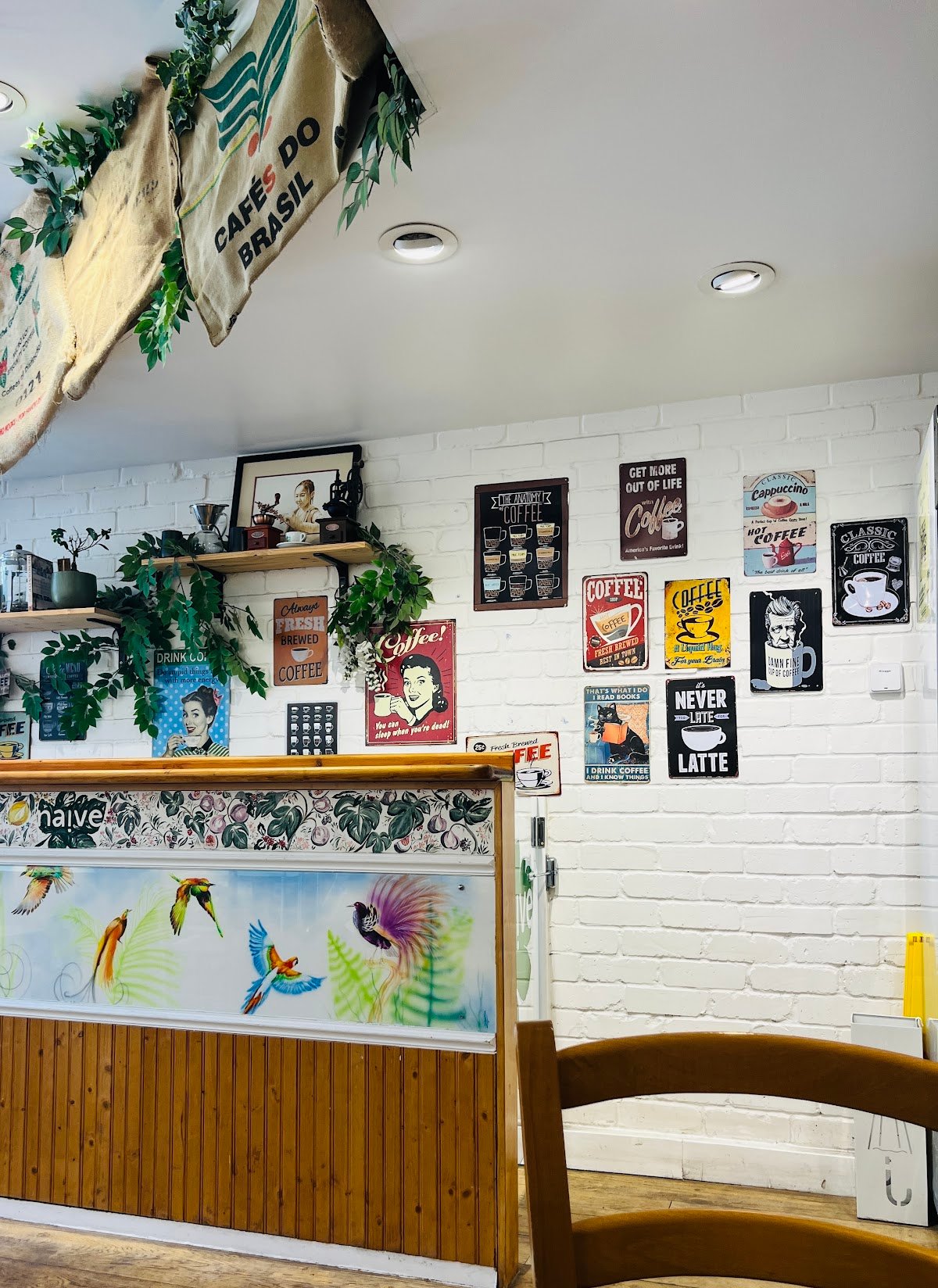 Naive specialty coffee shop in London - photo 5