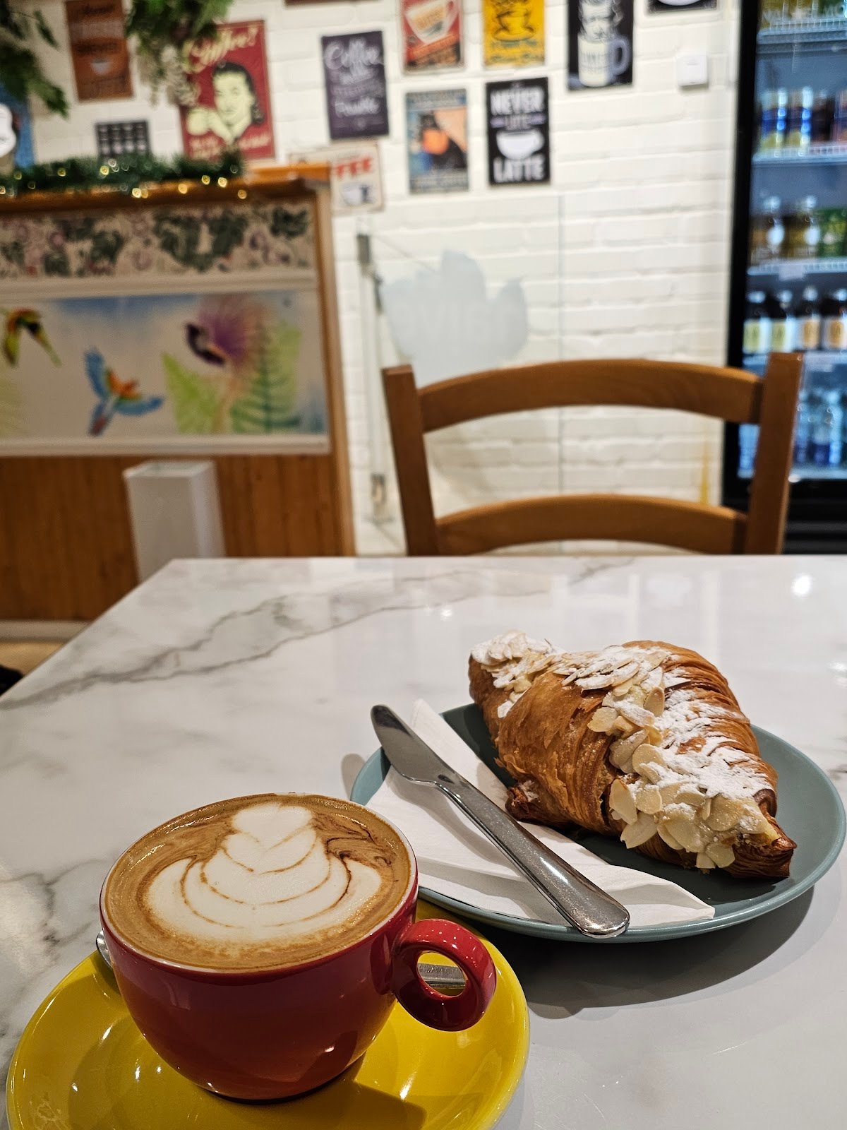 Naive specialty coffee shop in London - photo 6