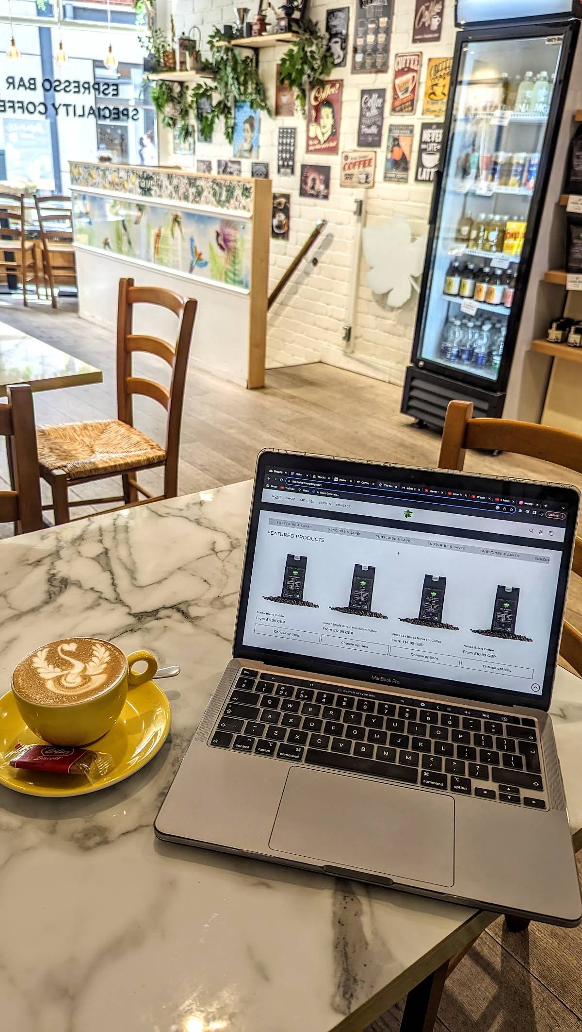 Naive specialty coffee shop in London - photo 8