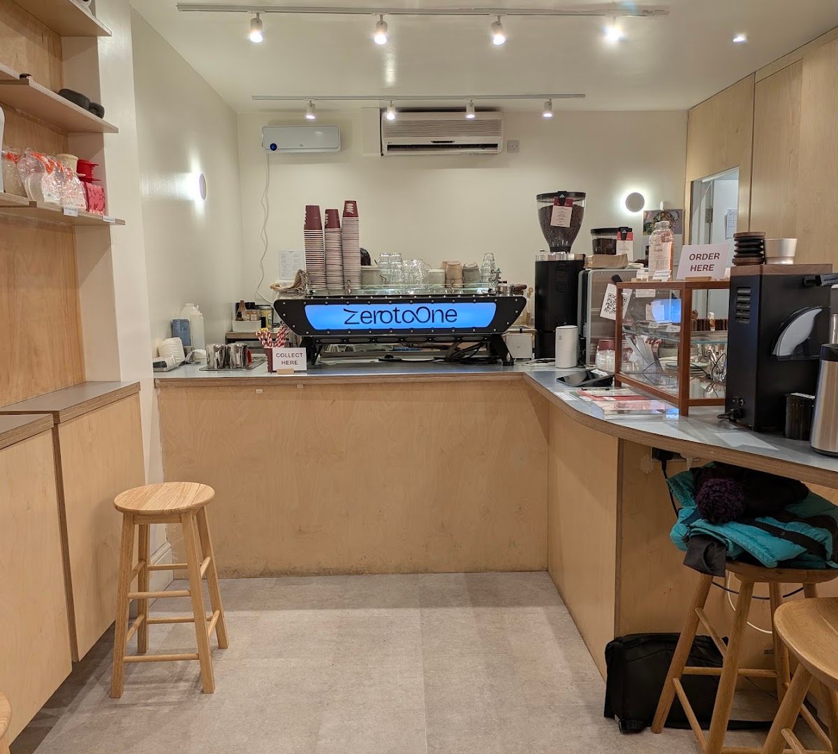 ZeroToOne Coffee specialty coffee shop in London - photo 4