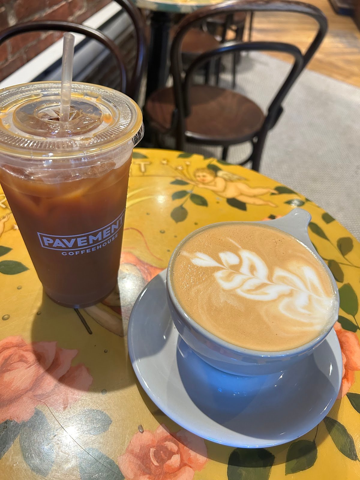 Pavement Coffeehouse - Newbury specialty coffee shop in Boston - photo 4