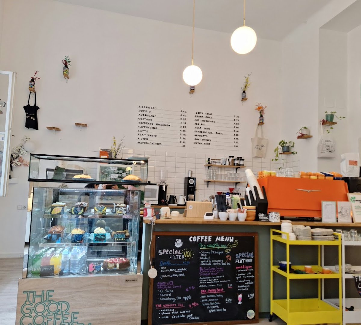 Interior of The Good Coffee Society Lab, specialty coffee shop in Vienna