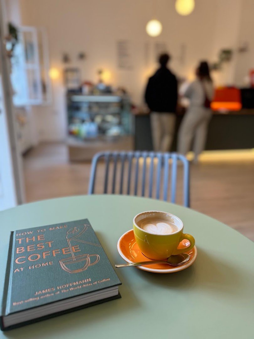 Coffee at The Good Coffee Society Lab, specialty coffee shop in Vienna