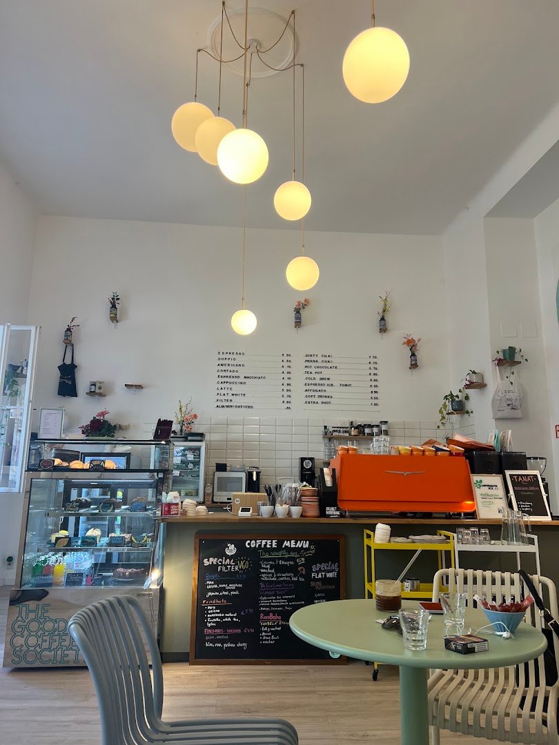 Interior of The Good Coffee Society Lab, specialty coffee shop in Vienna