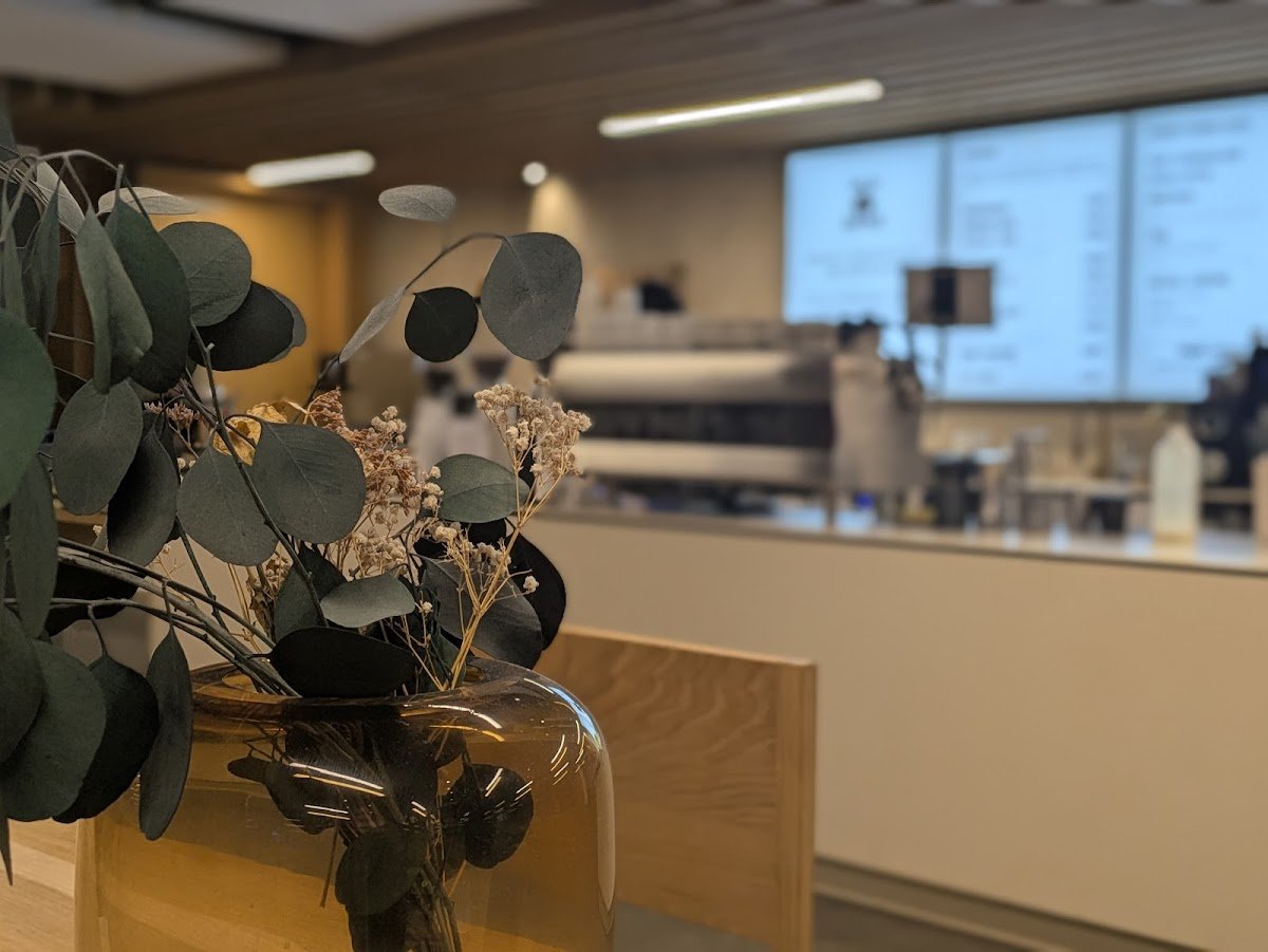 Old Spike Fenchurch Street specialty coffee shop in London - photo 7