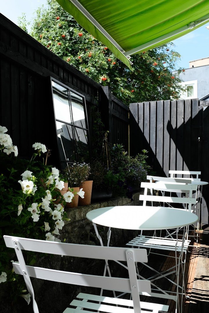 One B Coffee House {Cotham Hill} specialty coffee shop in Bristol - photo 6