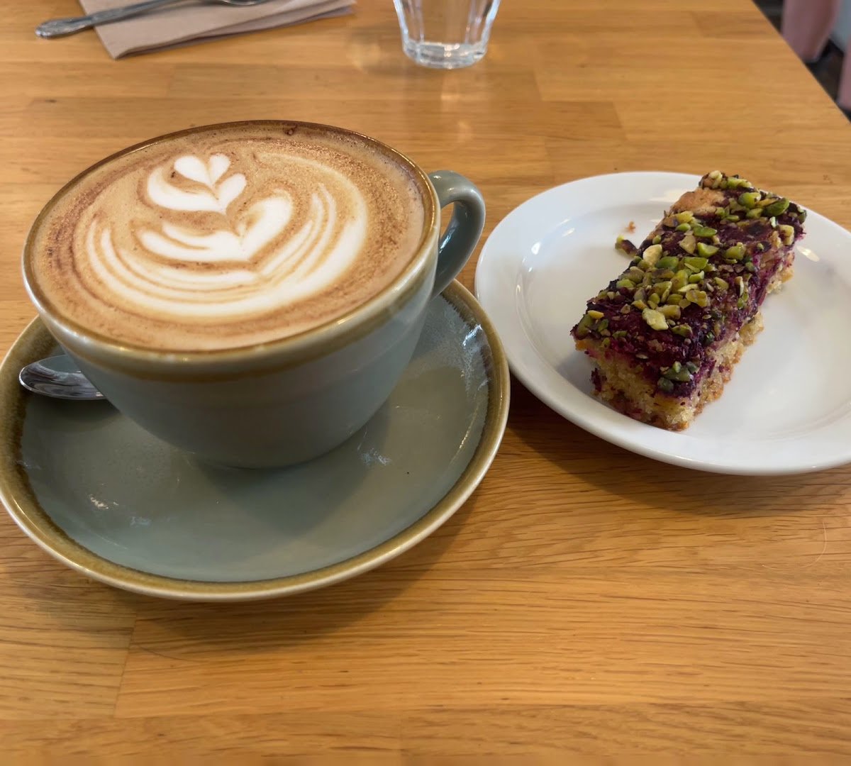 One B Coffee House {Cotham Hill} specialty coffee shop in Bristol - photo 7
