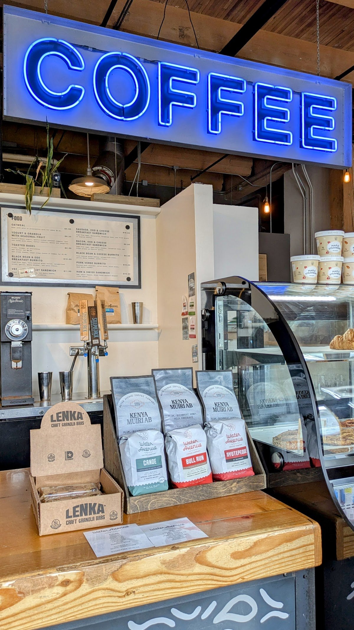 Water Avenue Coffee specialty coffee shop in Portland - photo 5