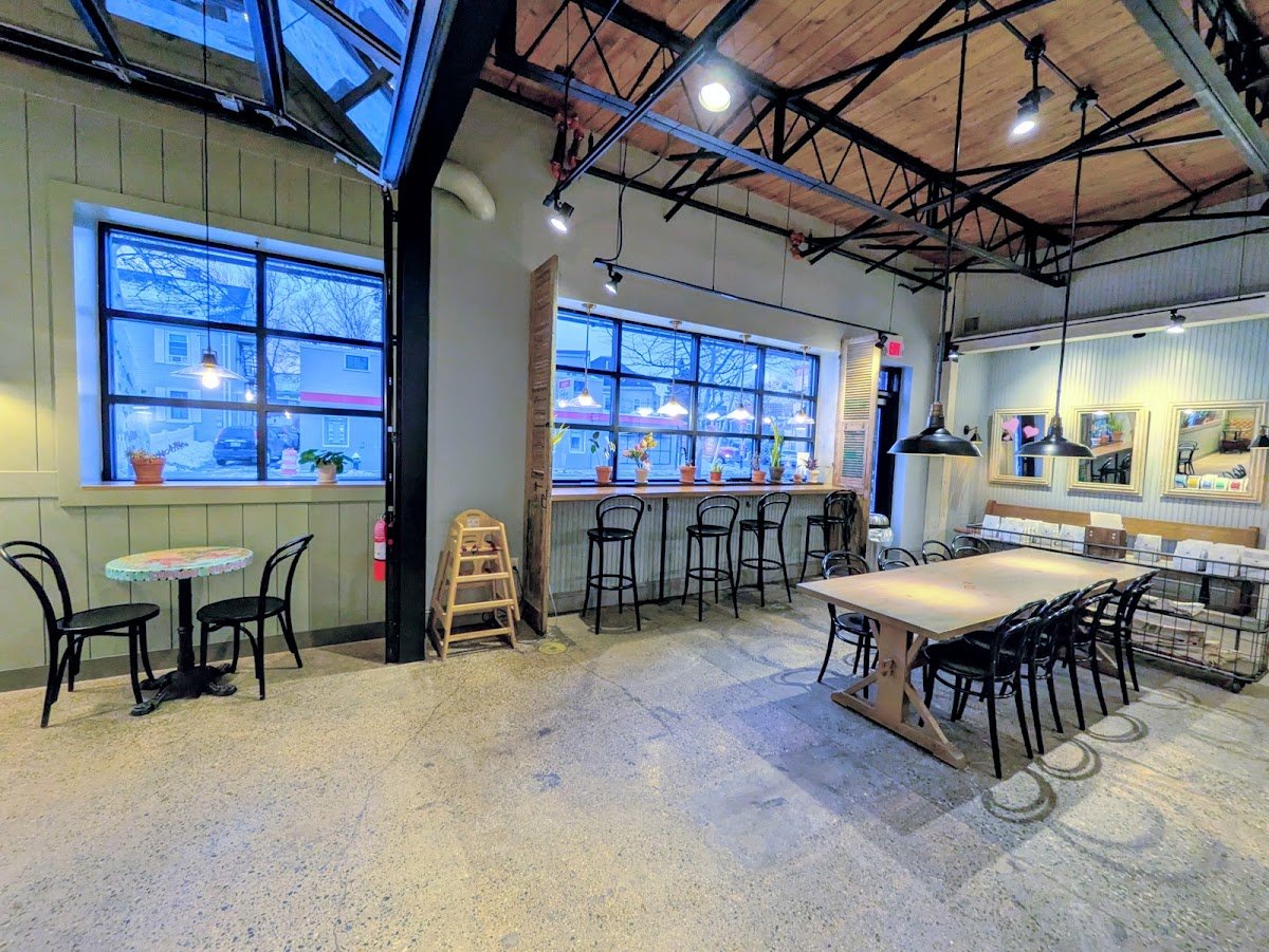 Pavement Coffeehouse - Brighton specialty coffee shop in Boston - photo 4