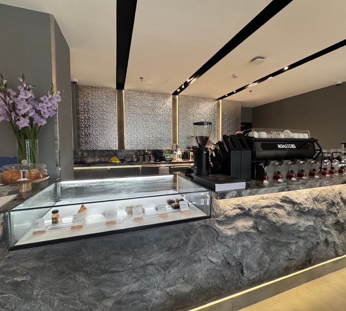 Roasters Specialty Coffee House Boulevard Downtown specialty coffee shop in Dubai - photo 6