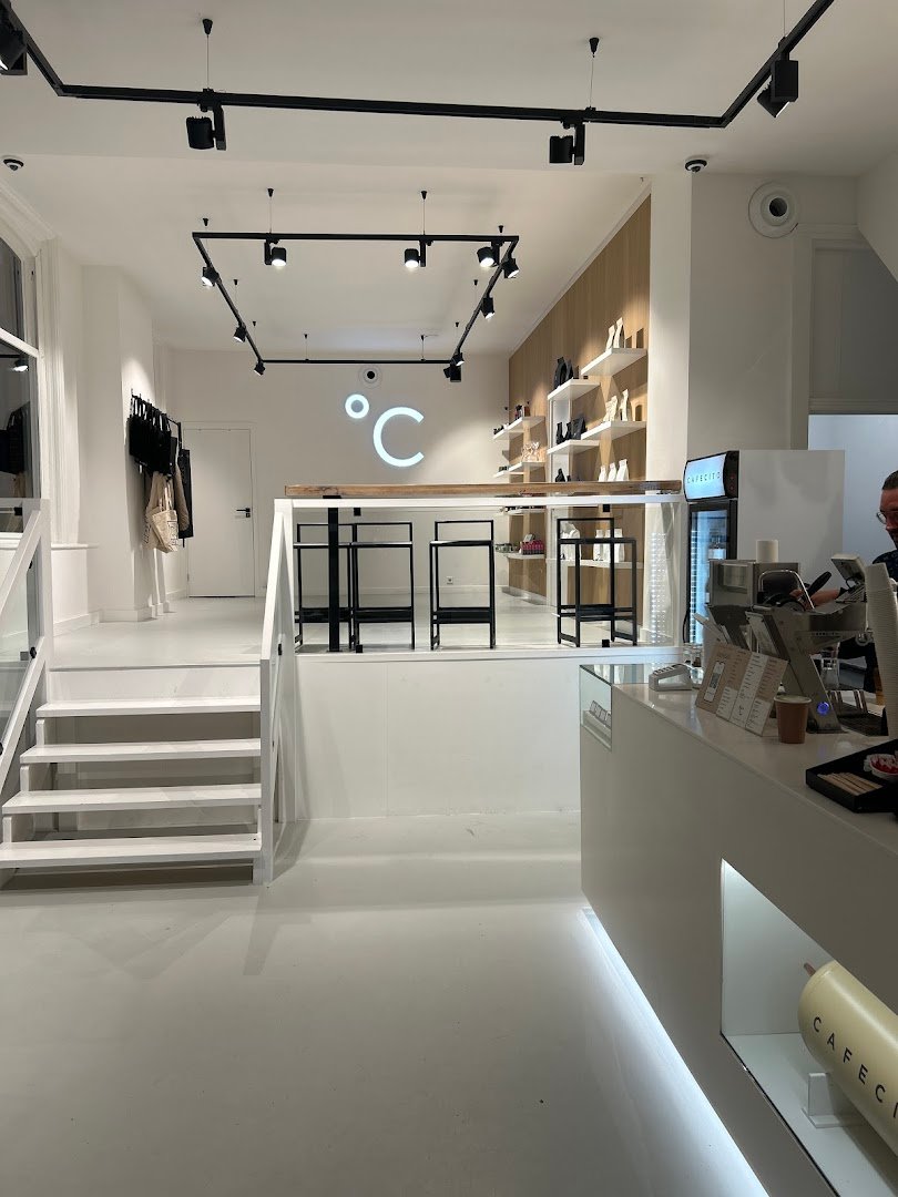 Cafecito Overtoom | Specialty Coffee & Matcha specialty coffee shop in Amsterdam - photo 14