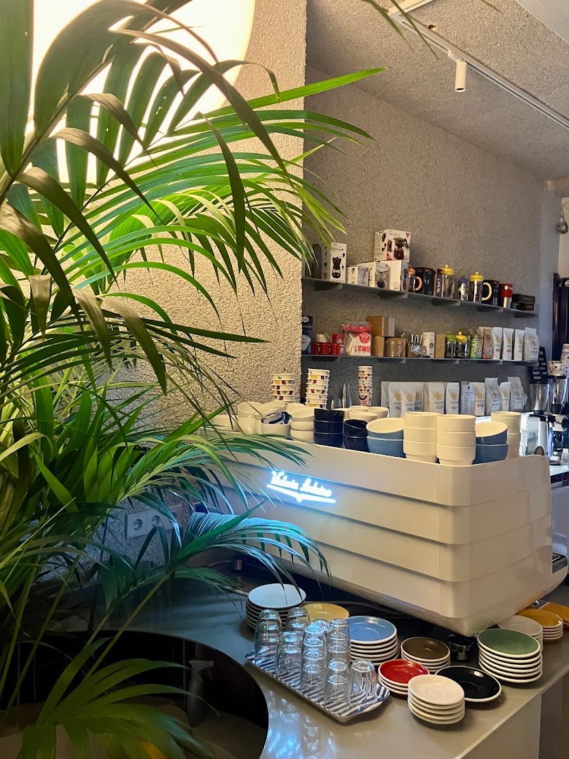 CAFÉ GUAYACÁN specialty coffee shop in Madrid - photo 10