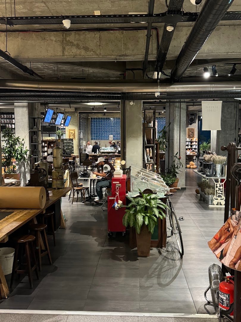 Petra Roasting Co. specialty coffee shop in Istanbul - photo 9