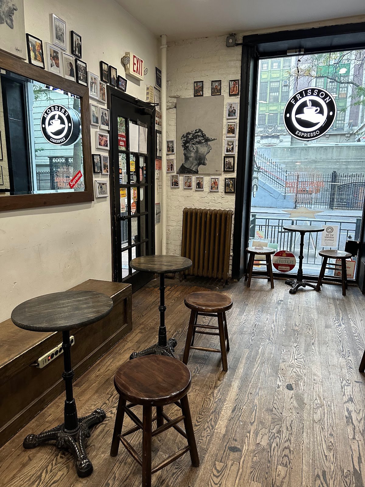 Frisson Espresso specialty coffee shop in New York - photo 6